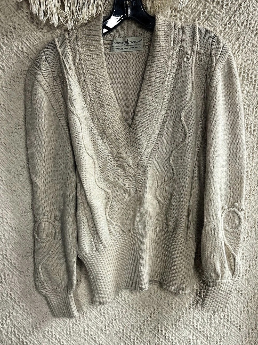 The Peruvian Connection Alpaca Cable Knit V-Neck Sweater in Cream Like New
